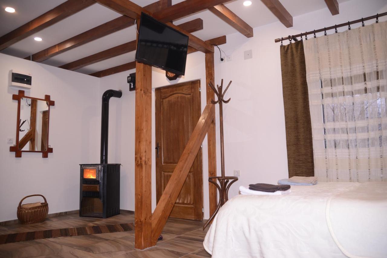 Vikend Kuca Maksimovic Villa Mataruska Banja Buitenkant foto